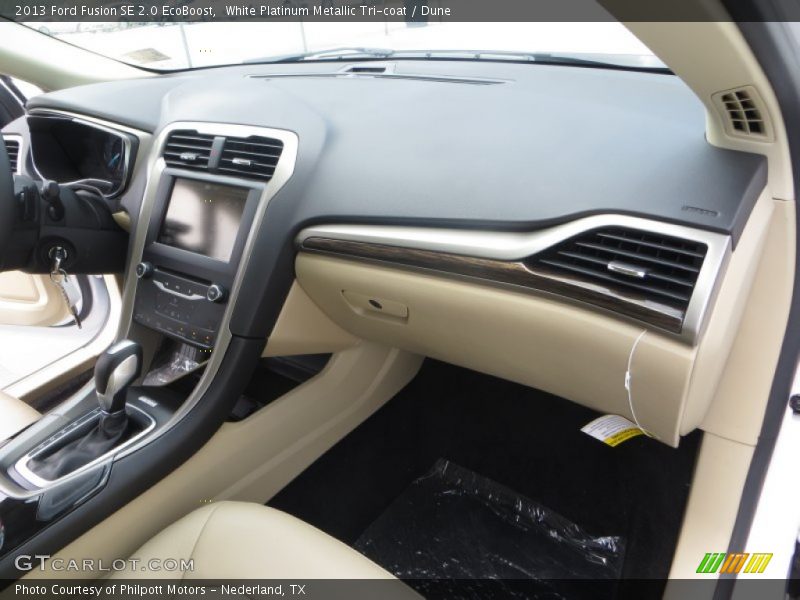White Platinum Metallic Tri-coat / Dune 2013 Ford Fusion SE 2.0 EcoBoost