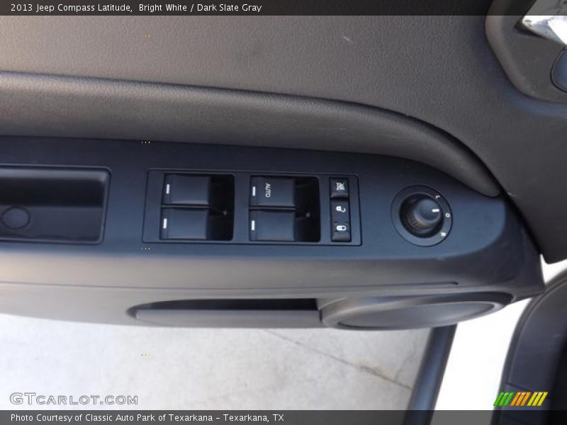 Bright White / Dark Slate Gray 2013 Jeep Compass Latitude