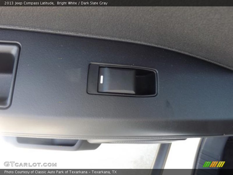 Bright White / Dark Slate Gray 2013 Jeep Compass Latitude