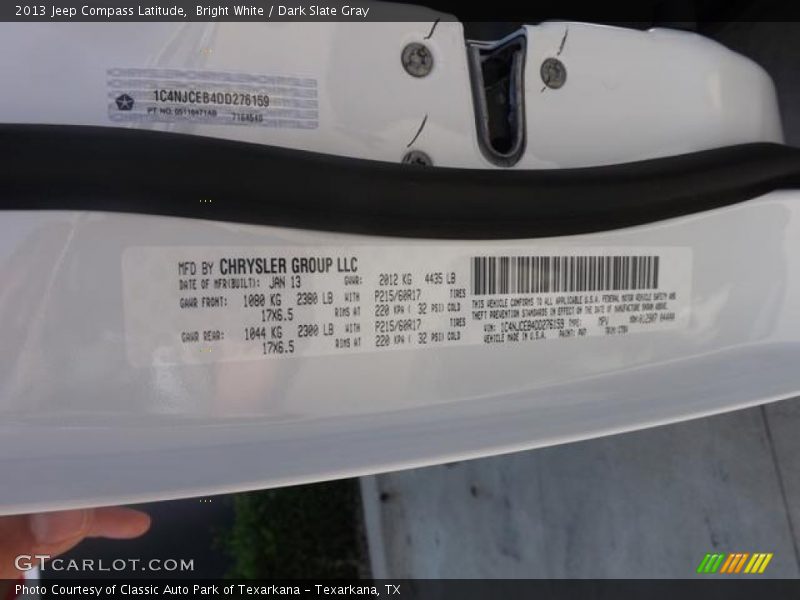 Bright White / Dark Slate Gray 2013 Jeep Compass Latitude