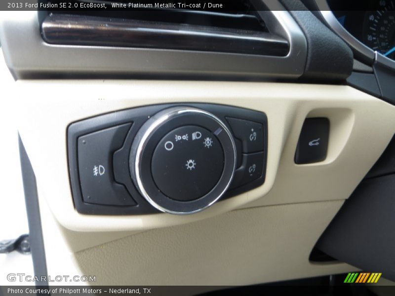 White Platinum Metallic Tri-coat / Dune 2013 Ford Fusion SE 2.0 EcoBoost