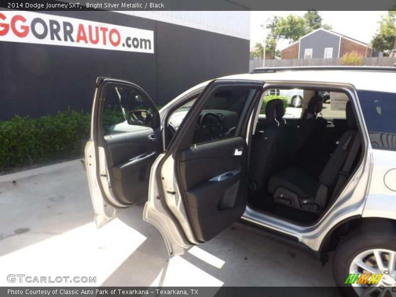 Bright Silver Metallic / Black 2014 Dodge Journey SXT