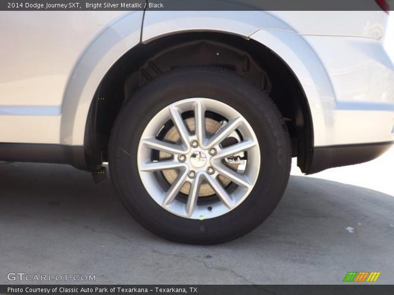 Bright Silver Metallic / Black 2014 Dodge Journey SXT