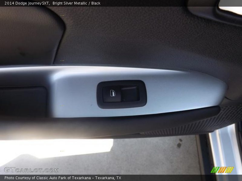 Bright Silver Metallic / Black 2014 Dodge Journey SXT