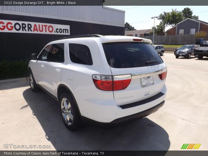 Bright White / Black 2013 Dodge Durango SXT