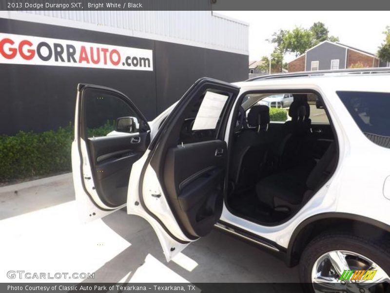 Bright White / Black 2013 Dodge Durango SXT