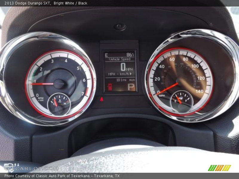 Bright White / Black 2013 Dodge Durango SXT