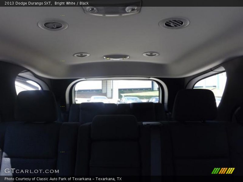 Bright White / Black 2013 Dodge Durango SXT