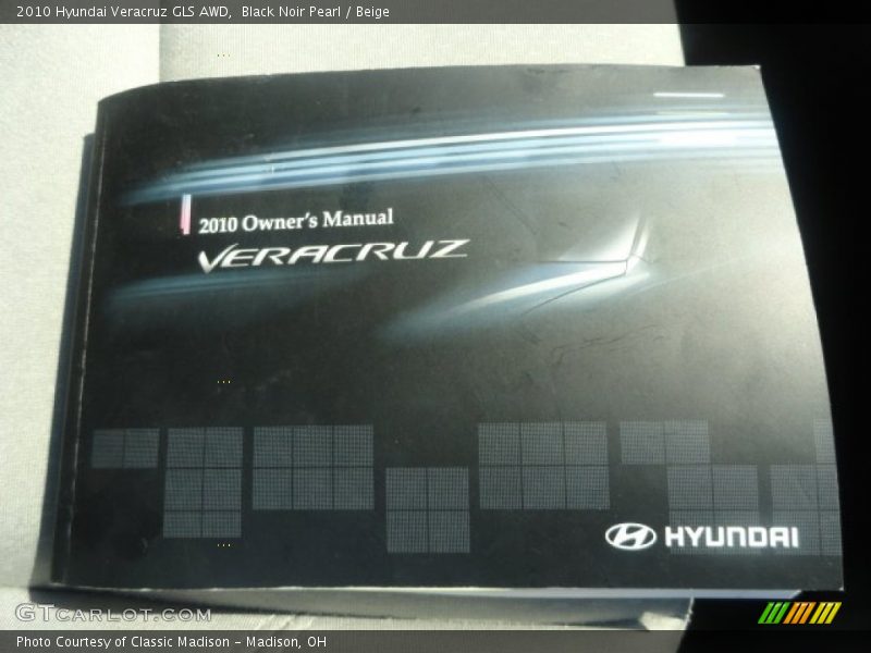 Black Noir Pearl / Beige 2010 Hyundai Veracruz GLS AWD