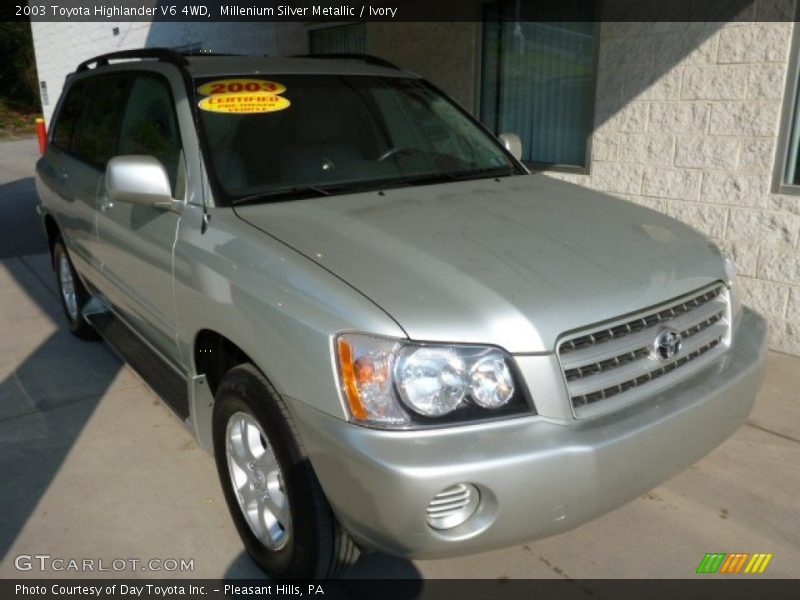 Millenium Silver Metallic / Ivory 2003 Toyota Highlander V6 4WD