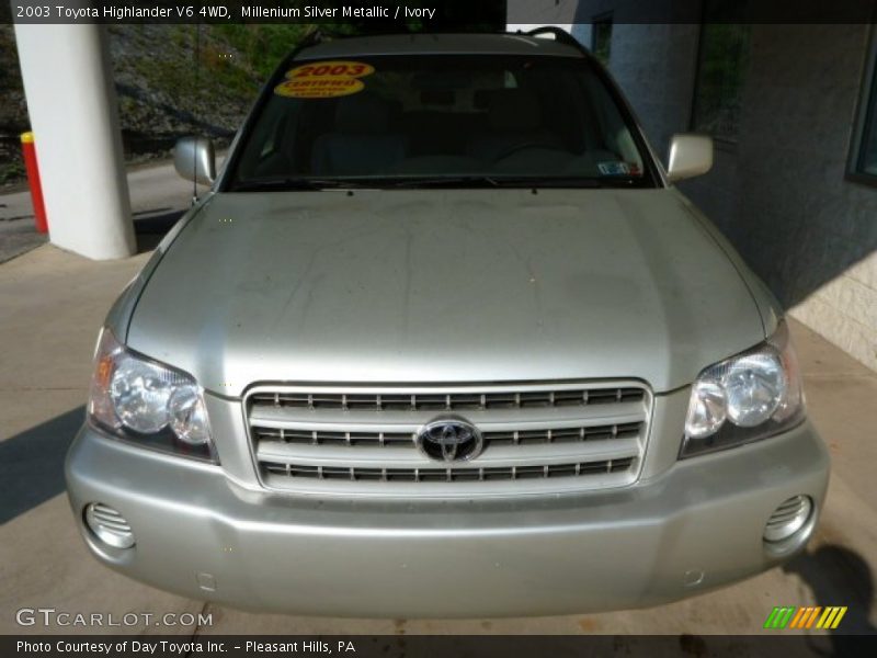 Millenium Silver Metallic / Ivory 2003 Toyota Highlander V6 4WD