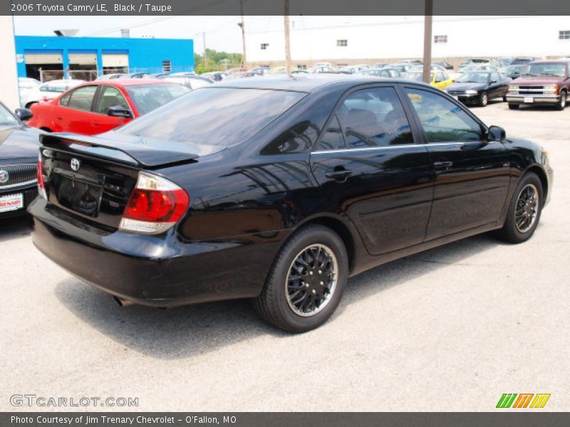 Black / Taupe 2006 Toyota Camry LE