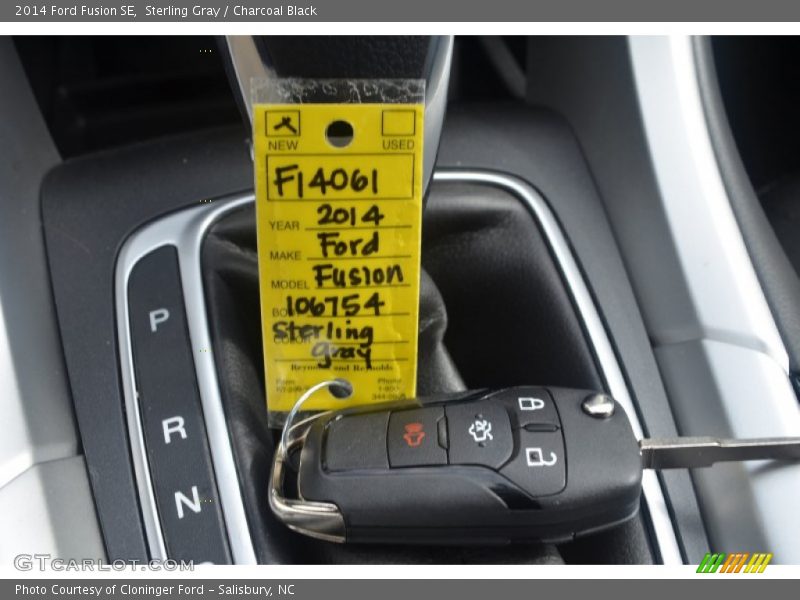Sterling Gray / Charcoal Black 2014 Ford Fusion SE
