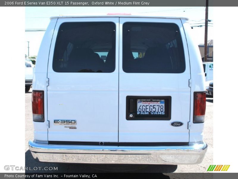 Oxford White / Medium Flint Grey 2006 Ford E Series Van E350 XLT 15 Passenger