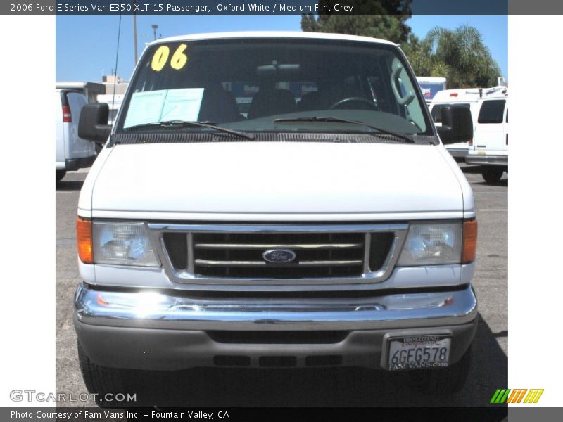 Oxford White / Medium Flint Grey 2006 Ford E Series Van E350 XLT 15 Passenger
