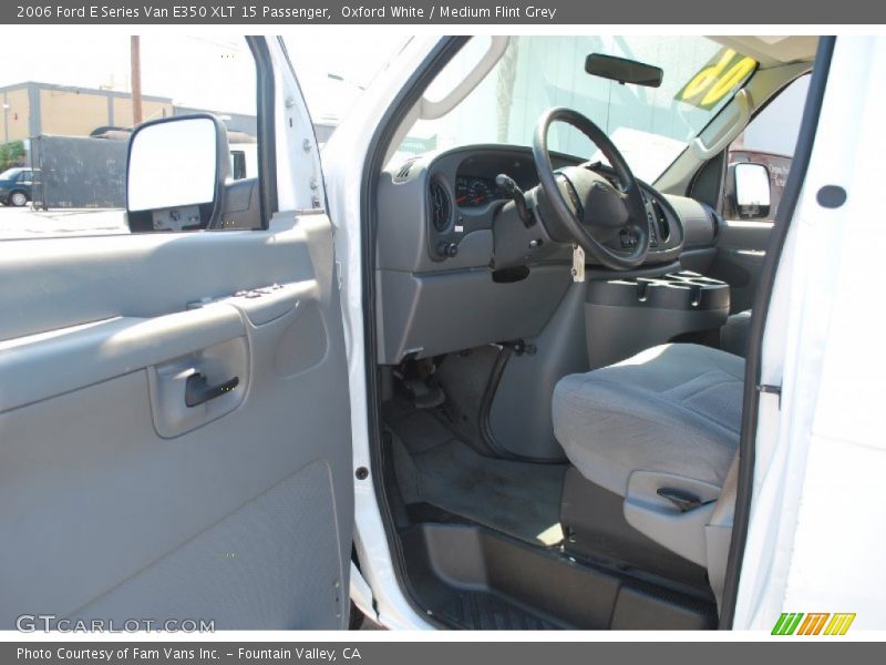 Oxford White / Medium Flint Grey 2006 Ford E Series Van E350 XLT 15 Passenger
