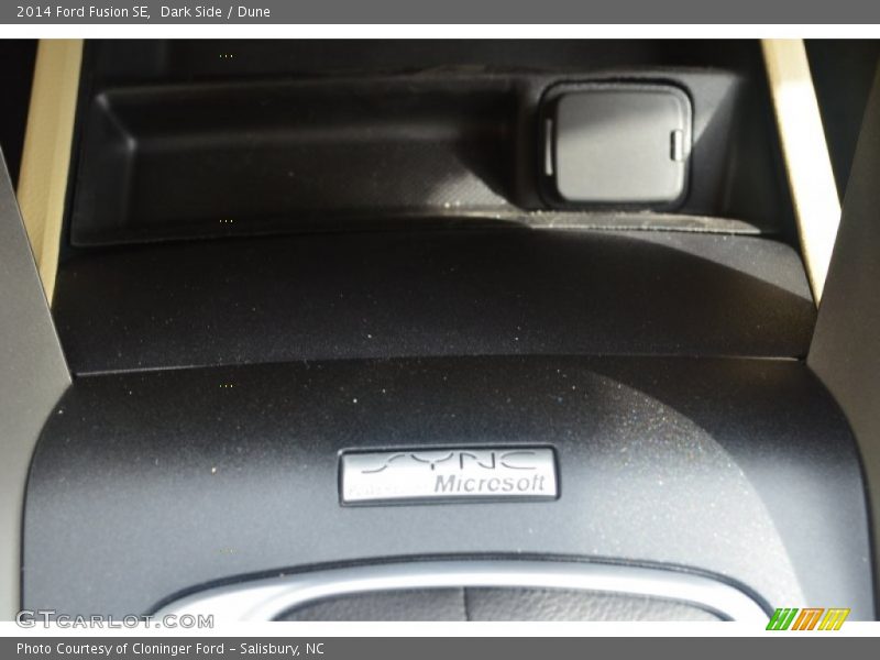 Dark Side / Dune 2014 Ford Fusion SE