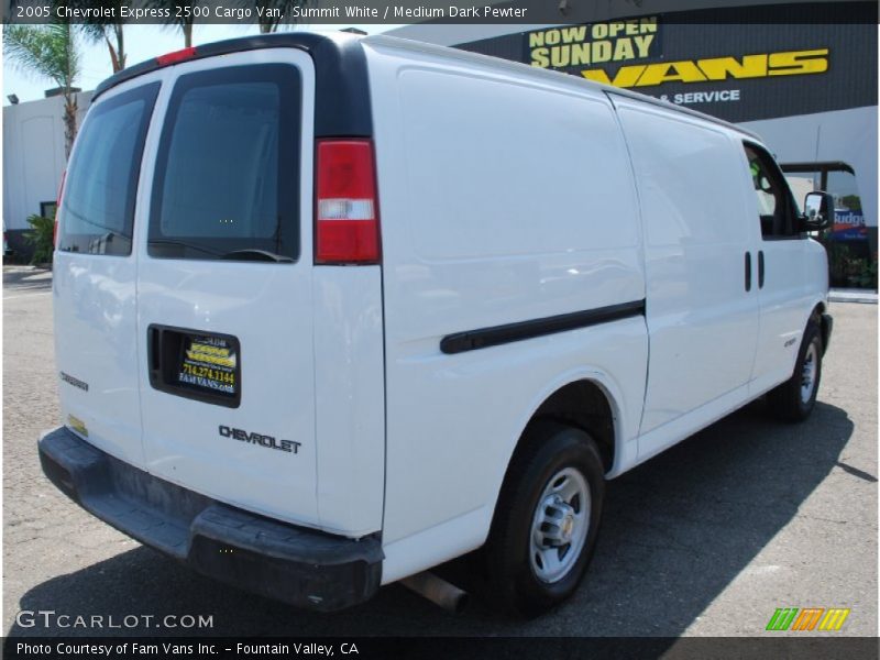 Summit White / Medium Dark Pewter 2005 Chevrolet Express 2500 Cargo Van