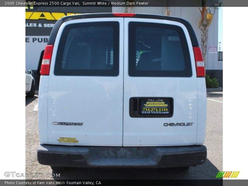 Summit White / Medium Dark Pewter 2005 Chevrolet Express 2500 Cargo Van