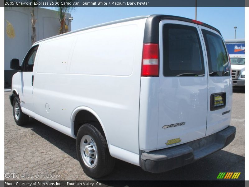 Summit White / Medium Dark Pewter 2005 Chevrolet Express 2500 Cargo Van