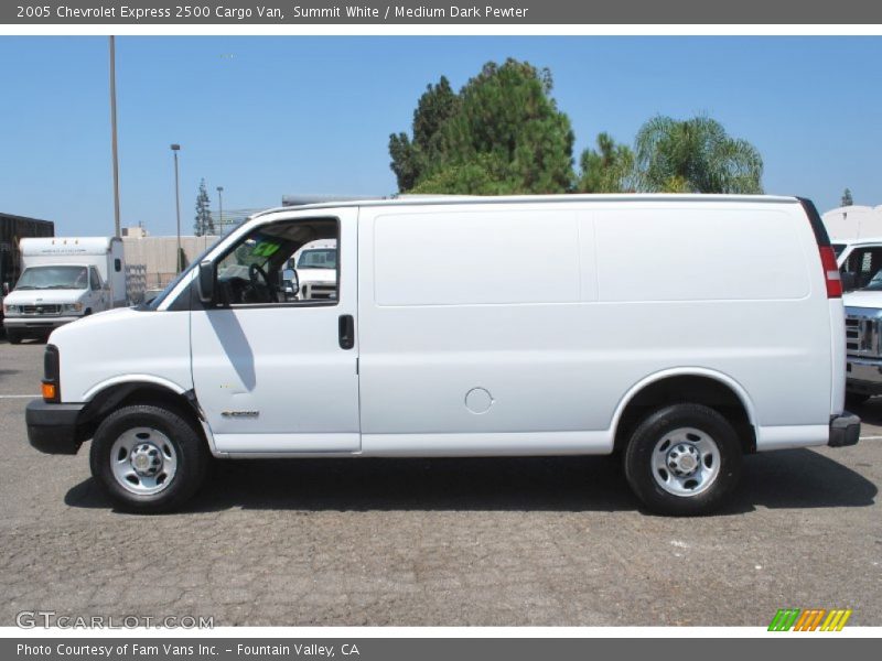 Summit White / Medium Dark Pewter 2005 Chevrolet Express 2500 Cargo Van