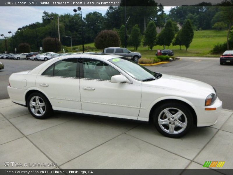 White Pearlescent Tricoat / Medium Parchment 2002 Lincoln LS V8