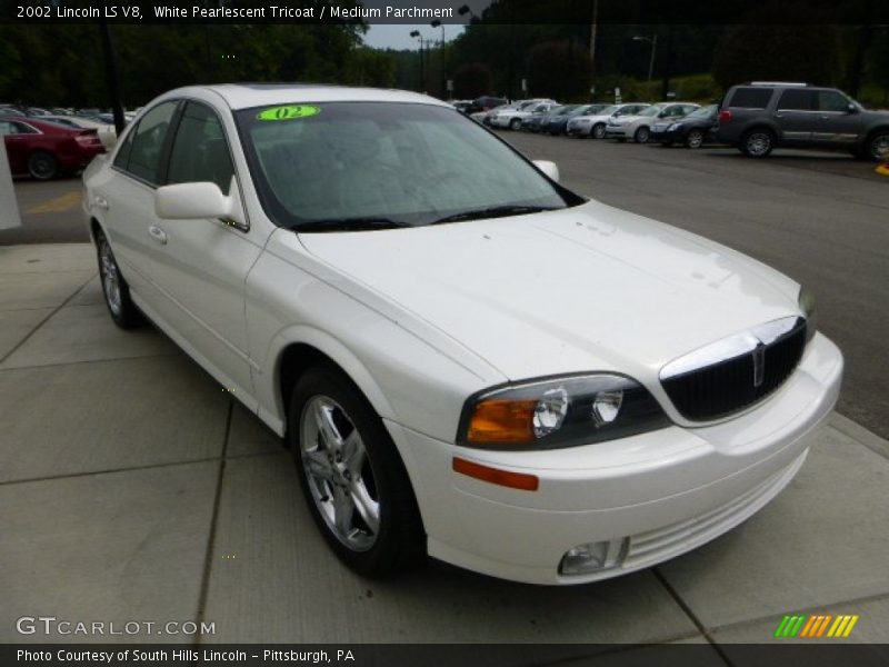 White Pearlescent Tricoat / Medium Parchment 2002 Lincoln LS V8