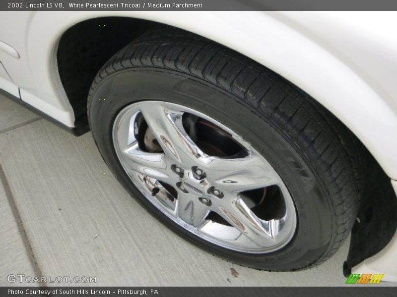 White Pearlescent Tricoat / Medium Parchment 2002 Lincoln LS V8
