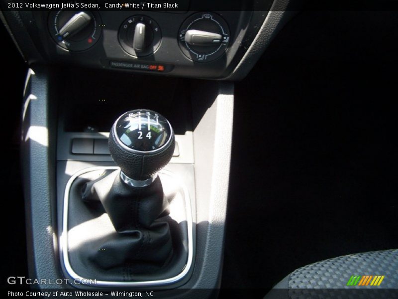 Candy White / Titan Black 2012 Volkswagen Jetta S Sedan