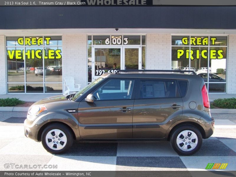 Titanium Gray / Black Cloth 2013 Kia Soul 1.6