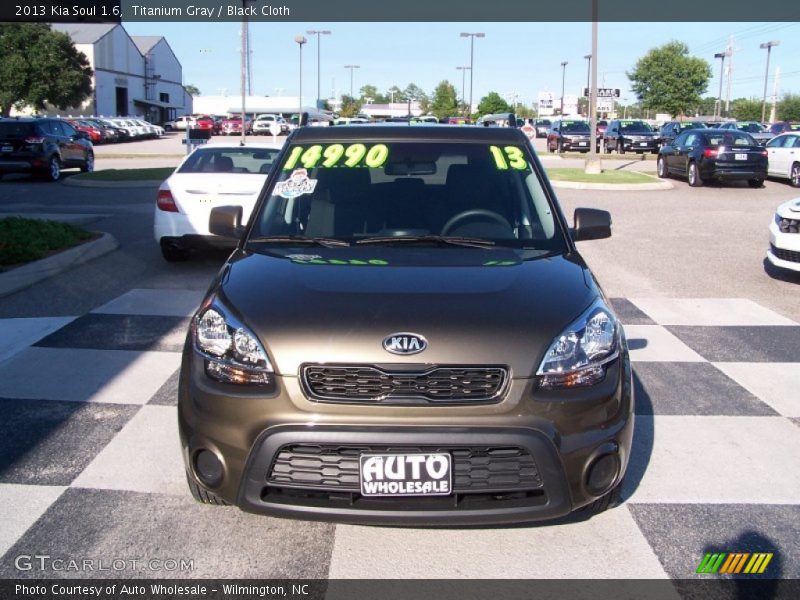 Titanium Gray / Black Cloth 2013 Kia Soul 1.6