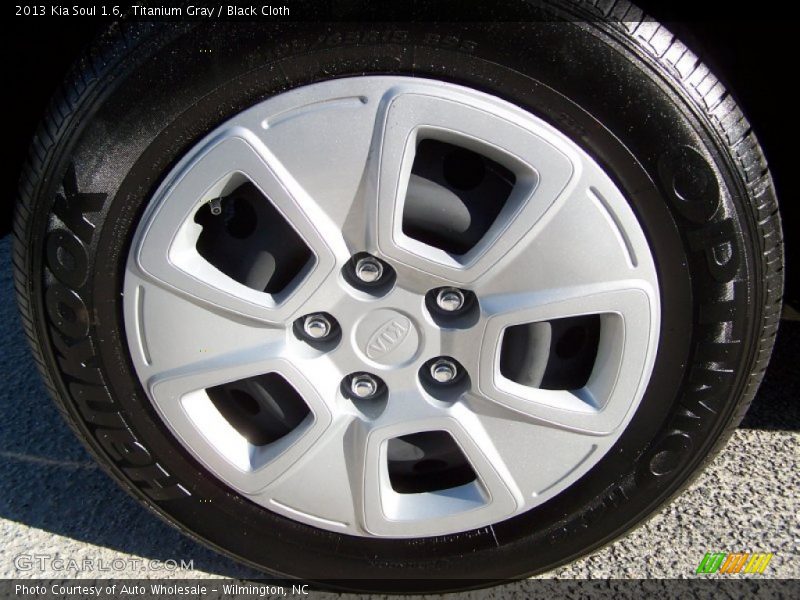 Titanium Gray / Black Cloth 2013 Kia Soul 1.6