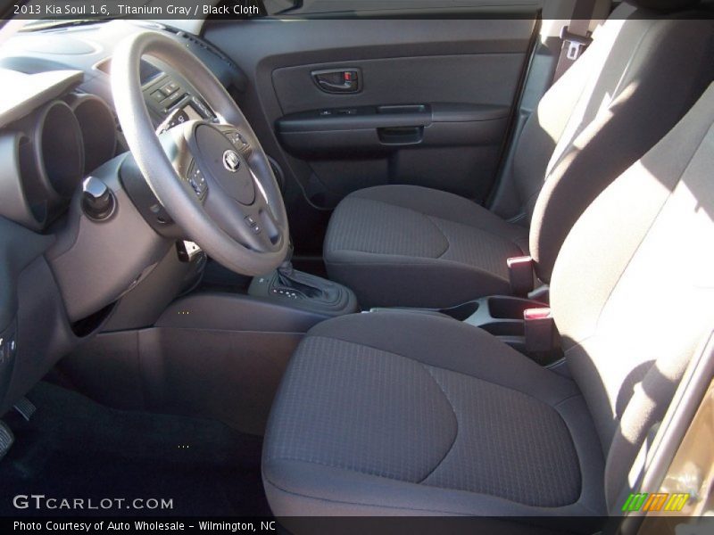 Titanium Gray / Black Cloth 2013 Kia Soul 1.6