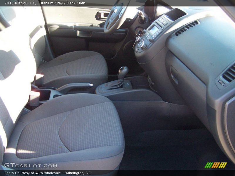 Titanium Gray / Black Cloth 2013 Kia Soul 1.6