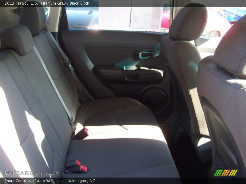 Titanium Gray / Black Cloth 2013 Kia Soul 1.6
