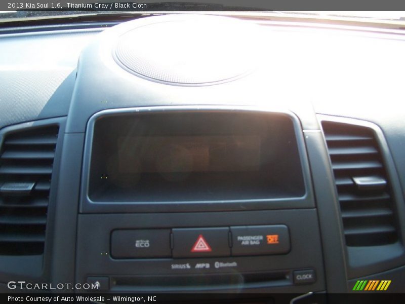 Titanium Gray / Black Cloth 2013 Kia Soul 1.6