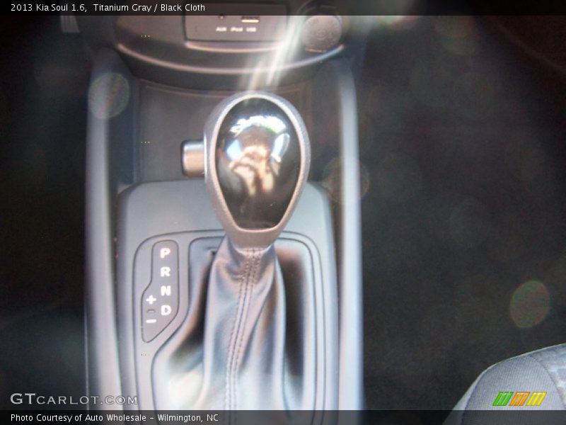 Titanium Gray / Black Cloth 2013 Kia Soul 1.6