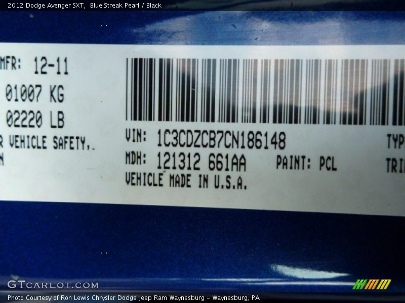 Blue Streak Pearl / Black 2012 Dodge Avenger SXT