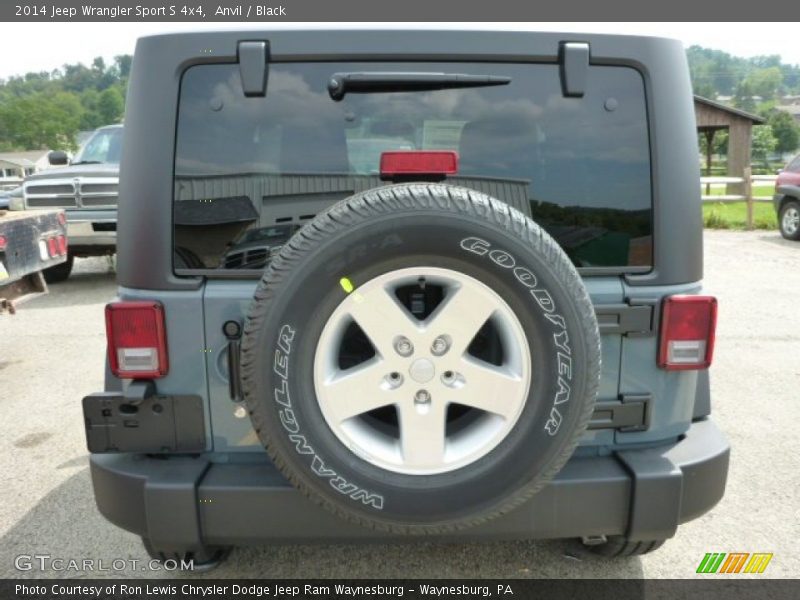 Anvil / Black 2014 Jeep Wrangler Sport S 4x4