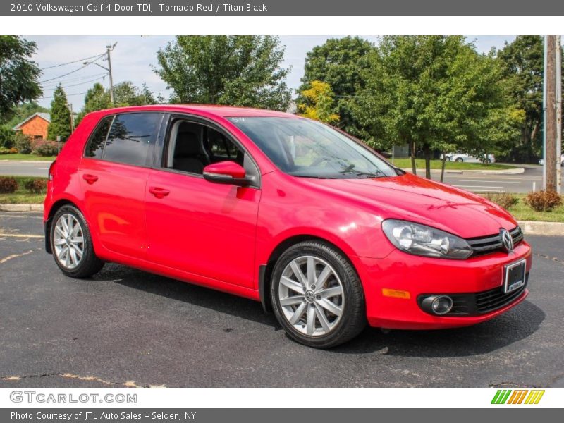 Front 3/4 View of 2010 Golf 4 Door TDI