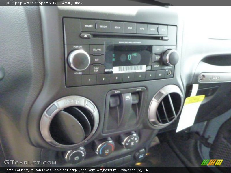 Controls of 2014 Wrangler Sport S 4x4