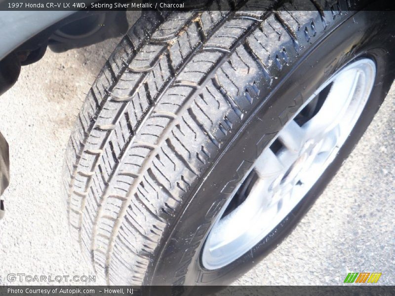 Sebring Silver Metallic / Charcoal 1997 Honda CR-V LX 4WD