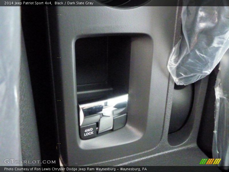 Black / Dark Slate Gray 2014 Jeep Patriot Sport 4x4
