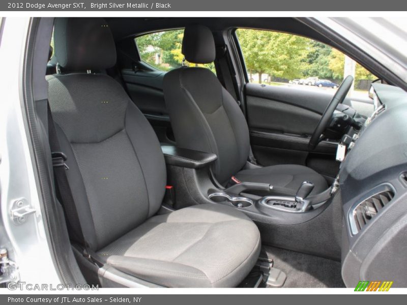 Bright Silver Metallic / Black 2012 Dodge Avenger SXT