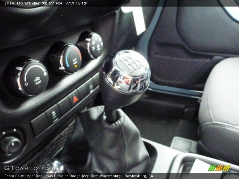  2014 Wrangler Rubicon 4x4 6 Speed Manual Shifter