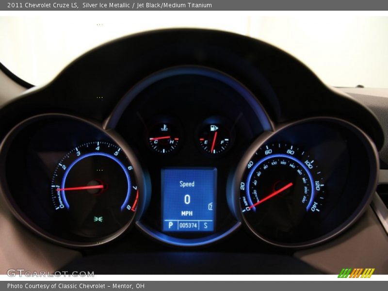 Silver Ice Metallic / Jet Black/Medium Titanium 2011 Chevrolet Cruze LS
