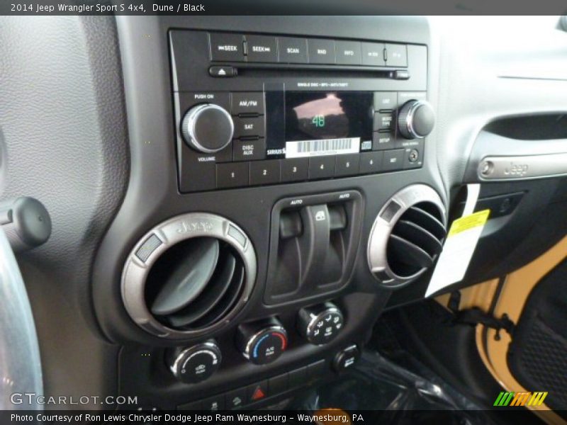 Controls of 2014 Wrangler Sport S 4x4