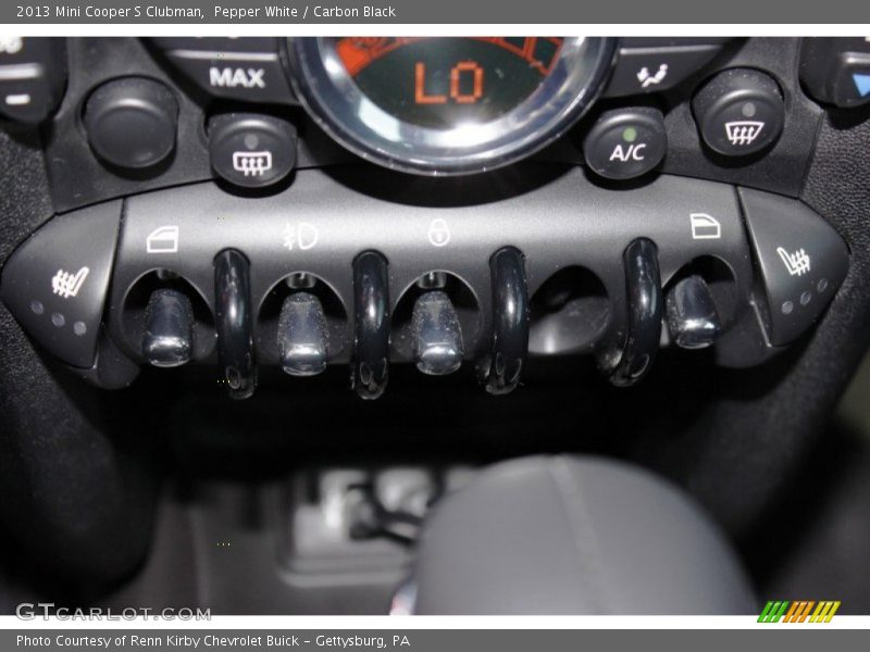 Pepper White / Carbon Black 2013 Mini Cooper S Clubman