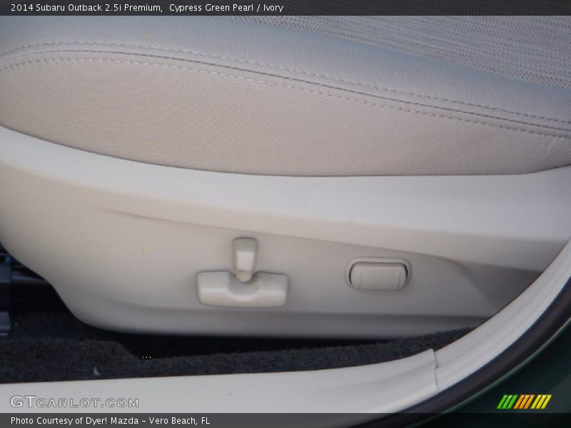 Cypress Green Pearl / Ivory 2014 Subaru Outback 2.5i Premium