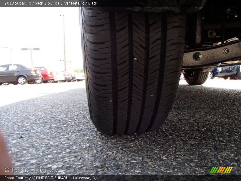 Ice Silver Metallic / Black 2013 Subaru Outback 2.5i